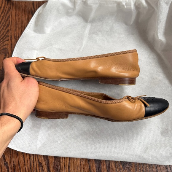 Chanel Nude Camel Lambskin Black Cap Toe Ballet Flat - Picture 5 of 8